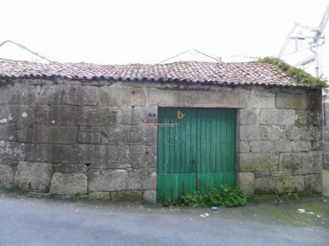 CASA INDEPENDIENTE DE PIEDRA, 2 PLANTAS, CON 561 M2. FINCA