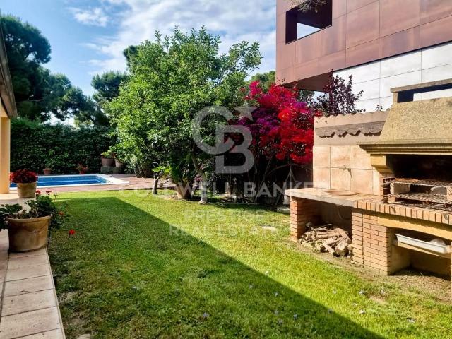 Casa independiente en Ciudad Diagonal, Barcelona 465m² Esplugues de Llobregat