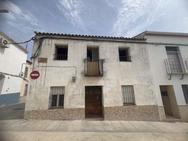 CASA INDEPENDIENTE EN LA MEJOR ZONA DE PEDRO ABAD, A PRECIO DE SOLAR