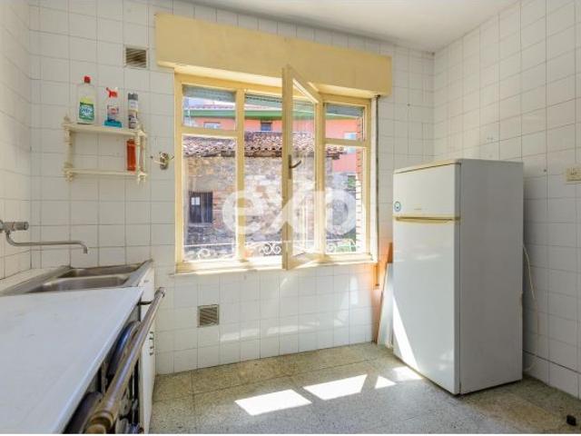 CASA INDEPENDIENTE EN LENA – LUMINOSA Y CON GRANDES POSIBILIDADES DE REFORMA