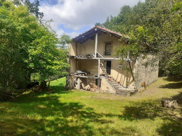 CASA INDEPENDIENTE EN SANTAYANA