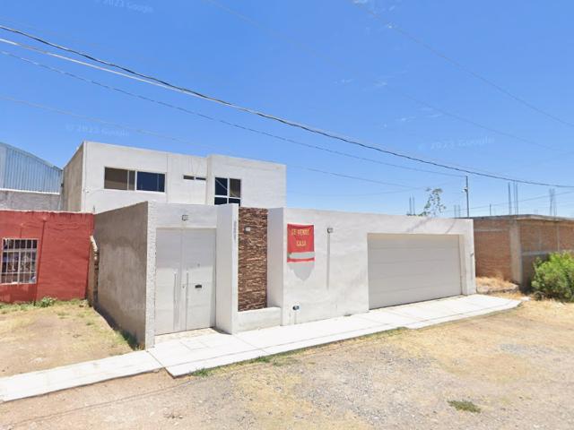 Casa independiente en venta en Los Agaves, Durango, lista para mudarse