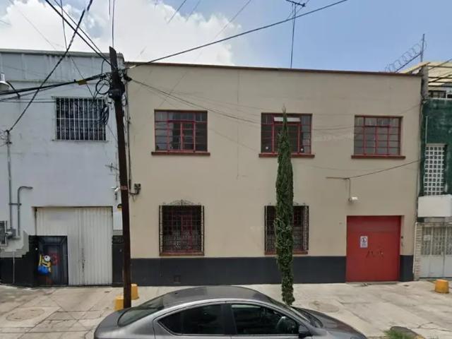 Casa independiente en venta en la colonia Doctores