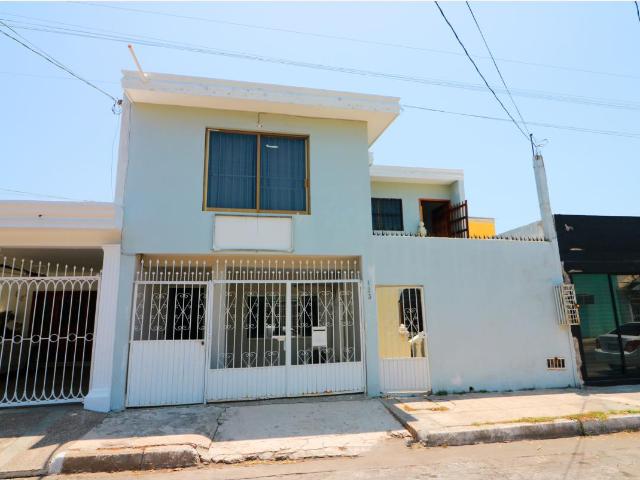 Casa Independiente en Venta en Mazatlán 5 Recámaras y 4 Baños