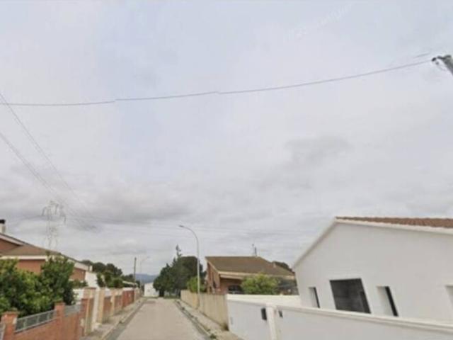 CASA INDIVIDUAL DE PARTICULAR