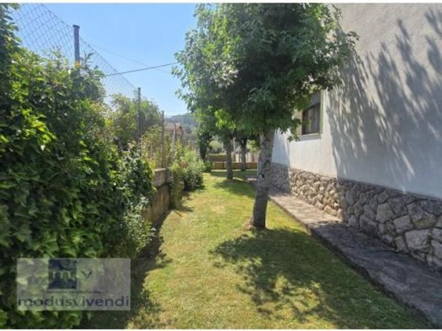 Casa individual en Canales
