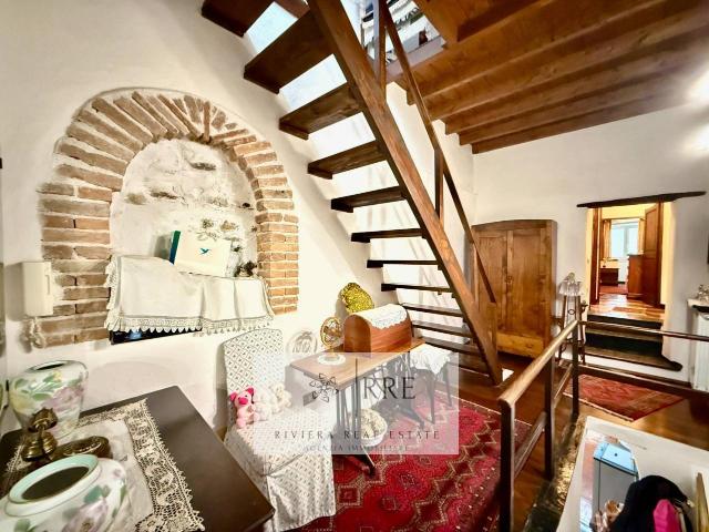 Casa indipendente 5 vani 120mq