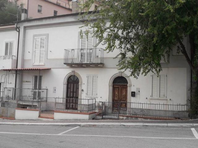 Casa indipendente 5 vani 155mq