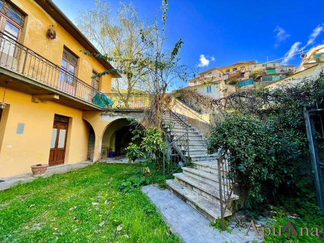 Casa indipendente 5 vani 170mq