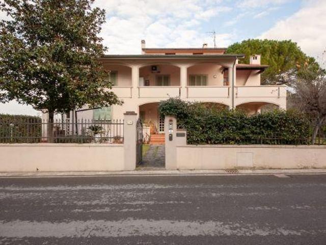 Casa indipendente 5 vani 185mq