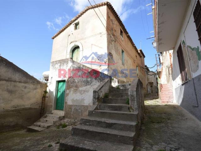 Casa indipendente 5 vani 180mq