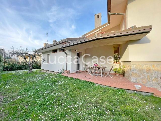 Casa indipendente 5 vani 200mq
