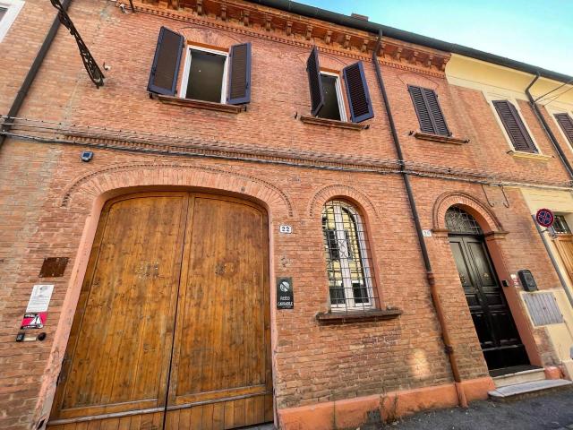 Casa indipendente 5 vani 218mq