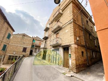 Casa indipendente 5 vani 228mq