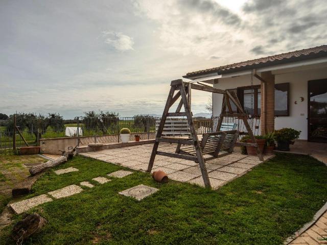 Casa indipendente 5 vani 220mq