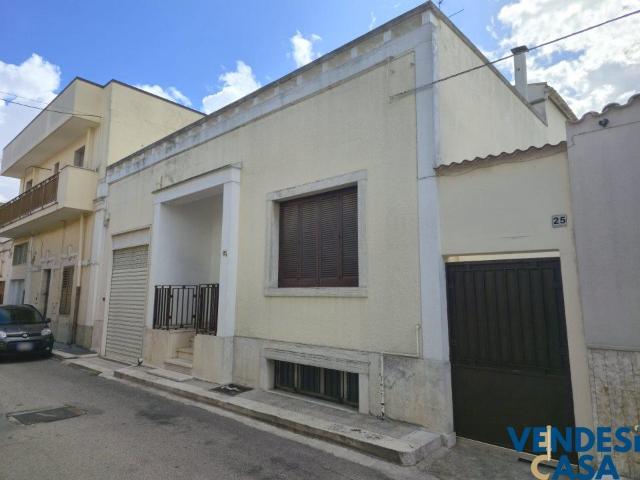 Casa indipendente 5 vani 245mq