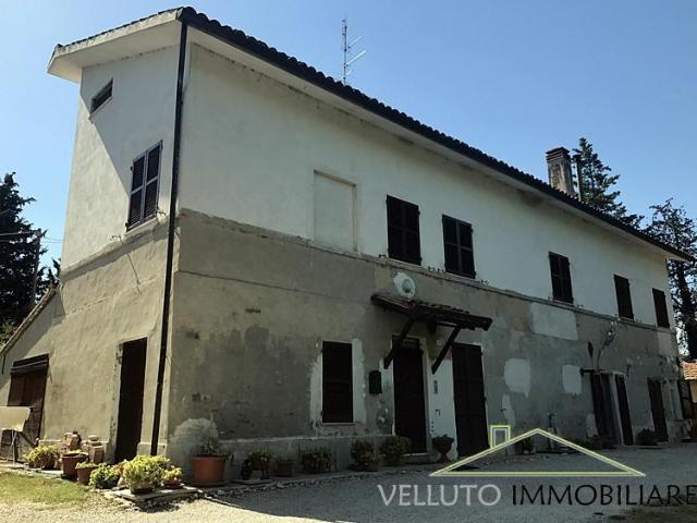 Casa indipendente 5 vani 240mq