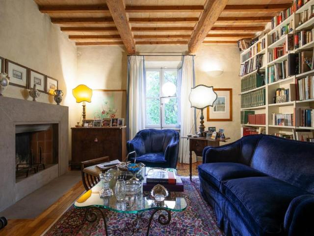 Casa indipendente 5 vani 250mq