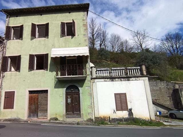 Casa indipendente 5 vani 250mq