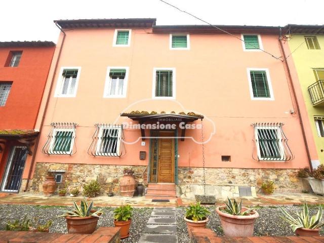 Casa indipendente 5 vani 250mq