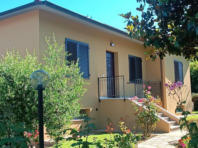 Casa indipendente 5 vani 250mq