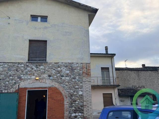 Casa indipendente 5 vani 260mq
