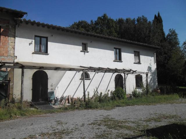 Casa indipendente 5 vani 450mq