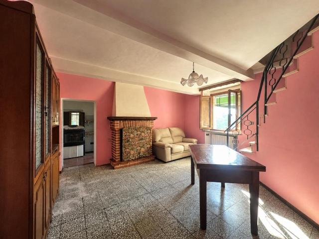 Casa indipendente 5 vani 80mq