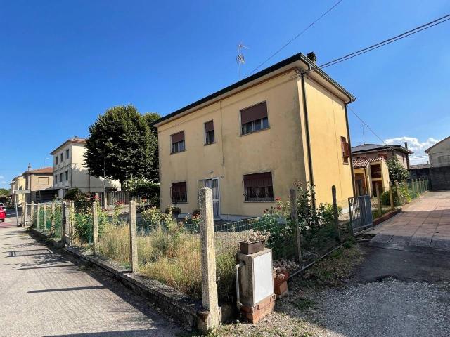 Casa indipendente 6 vani 200mq