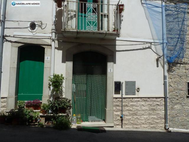Casa indipendente 7 vani 227mq