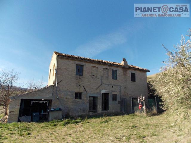 Casa indipendente 8 vani 190mq