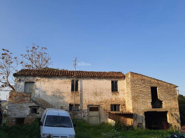 Casa indipendente 8 vani 200mq