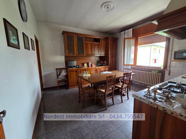 Casa indipendente 8 vani 240mq