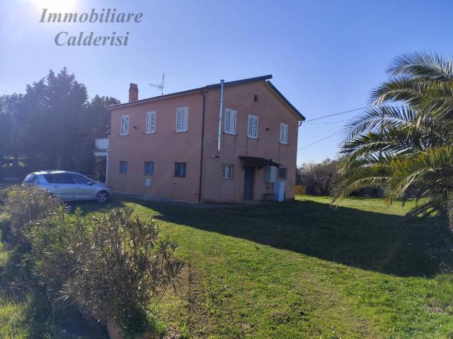 Casa indipendente 9 vani 230mq
