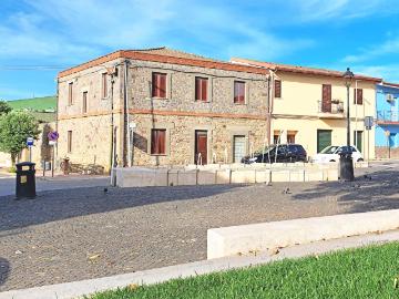Casa indipendente 9 vani 308mq