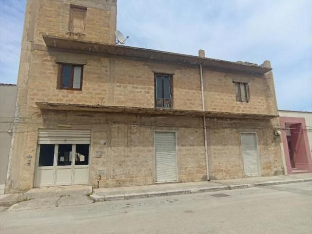 Casa indipendente 10 vani 300mq