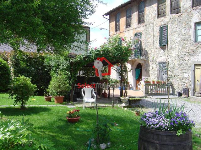 Casa indipendente 10 vani 400mq