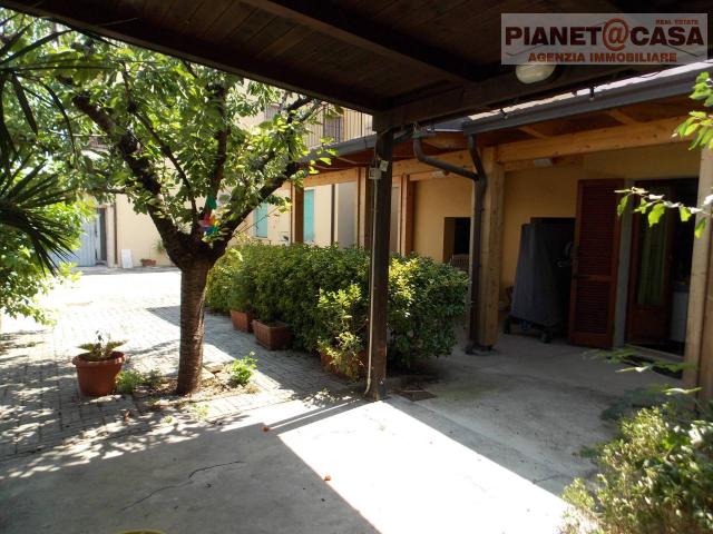 Casa indipendente 12 vani 350mq