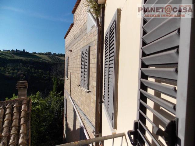 Casa indipendente 14 vani 250mq