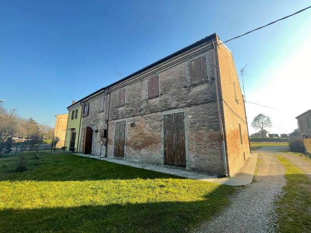 Casa indipendente 15 vani 500mq