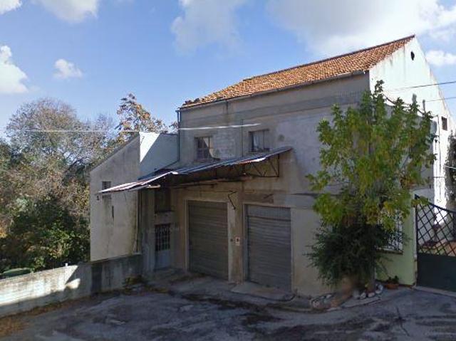 Casa indipendente 16 vani 350mq