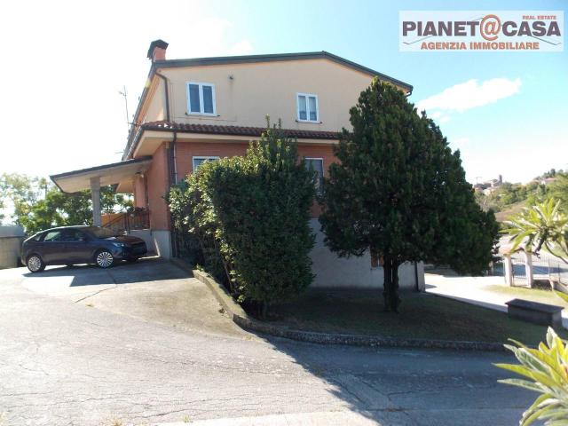 Casa indipendente 16 vani 600mq