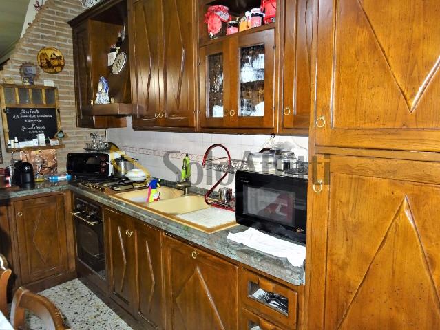 Casa indipendente a terre roveresche