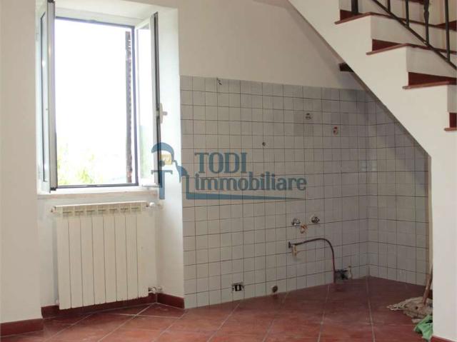 CASA INDIPENDENTE AFFITTO TODI