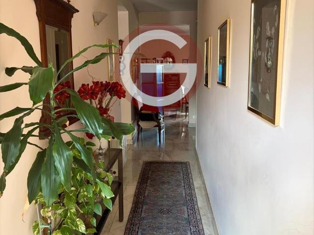 Casa indipendente con box, Cinquefrondi zona semicentrale