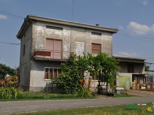 Casa indipendente con box in altoco', Roccabianca