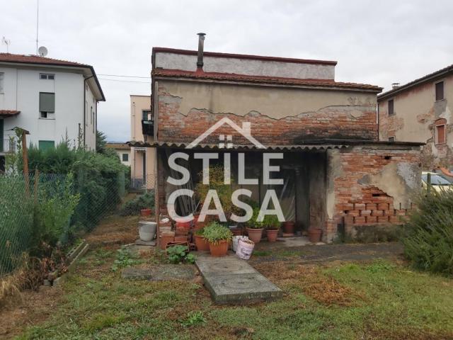 Casa indipendente con giardino, Capannori marlia