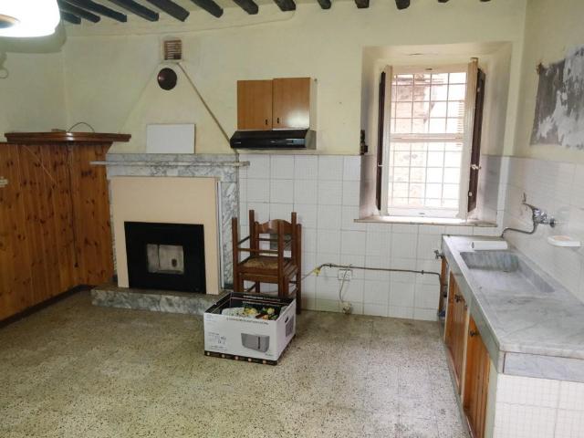Casa indipendente con giardino, Capannori colle di compito