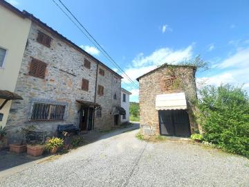 Casa indipendente con giardino, Capannori pieve di compito