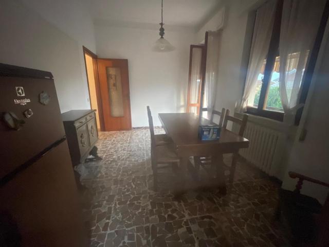 Casa indipendente con giardino, Carrara avenza